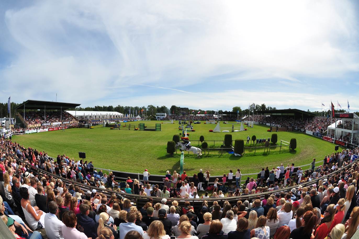 Tävlingsbanorna testas inför Falsterbo Horse Show HNS