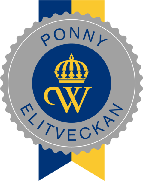 Symbolen för ponnyelitveckan - en prisrosett med Wångens sigill i mitten och texten ponny elitveckan runt. 